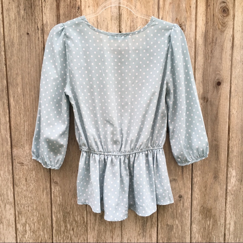 Aina Be Francesca’s Baby Blue Polka Dot 3/4 Sleeve Top Medium NWOT - Picture 4 of 6